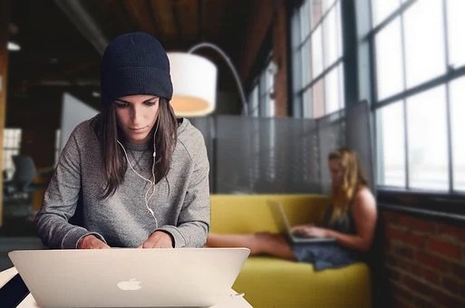 Trop du de travailler de chez soi ? Pensez au coworking.